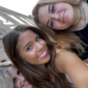 Meet your Posher, Crissy